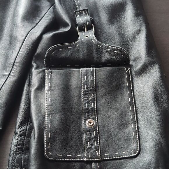 Danier black genuine leather blazer jacket white stitching accents size M - Picture 6 of 8